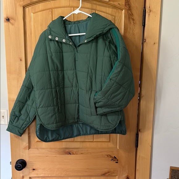 Green Quilted Pullover - Picture 1 of 6